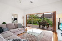 Newcastle Executive Homes - Cooks Hill Cottage - Accommodation Australia