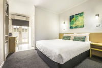 Nightcap at Skyways Hotel - Accommodation Sydney
