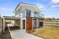 Ocean Chill 10 Minutes Drive to Phillip Island Pet Friendly Family Home Sleeps 8