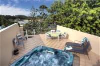 oceanview 6 with rooftop terrace  spa - Accommodation Coffs Harbour
