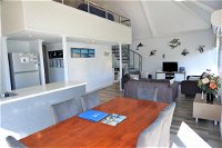 Osprey Holiday Village Unit 121 - Fantastic 3 Bedroom Holiday Villa with a Pool in the Complex - Accommodation Hamilton Island