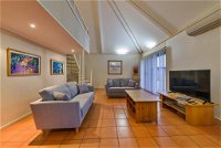 Osprey Holiday Village Unit 123 - Blissful 3 Bedroom Holiday Villa with a Pool in the Complex - Accommodation Hamilton Island