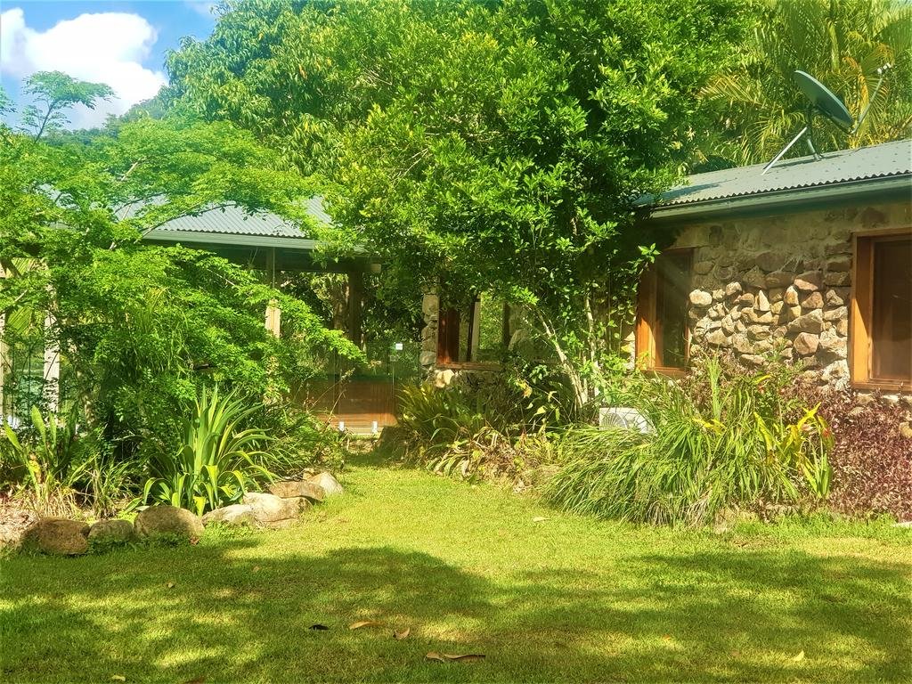 Book Palm Grove Accommodation Vacations  Tourism Noosa