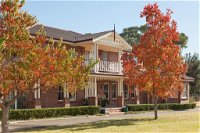 Plumes on the Green Boutique Bed  Breakfast - South Australia Travel