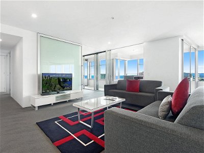 Private 3 Bed Ocean View in Q Surfers Paradise
