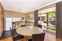 Quality Apartments Banksia Gardens - Accommodation Daintree