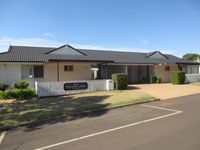 Riviera Executive Suites - Redcliffe Tourism