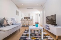 Rosebery APT for Travelling Couple Green Square - Accommodation Find