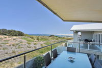 Saltwater Curls Anna Bay Coastal Retreat with Views - Accommodation BNB