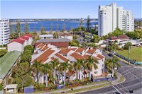 Santa Fe by the Broadwater - Accommodation Adelaide