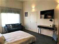 Scandi Stayz Retreat 1 - Newcastle Accommodation