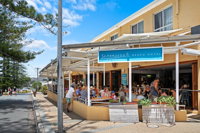 Seabreeze Beach Hotel - Accommodation Brisbane