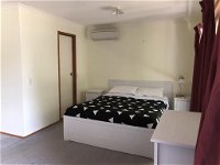 Self-contained studio - Accommodation Airlie Beach