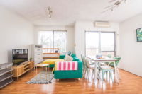 SIMPLE COMFORT 2bed1bath Unit in Meadowbank - Tourism Canberra