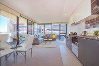 Spacious Docklands 2 Bedroom 2 Bathroom Apartment - eAccommodation