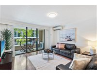 Spacious retreat walking distance from city centre - Accommodation Adelaide