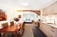 Spacious Studio With Courtyard and Extra Beds - Accommodation Find