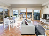 Stunning 3 Bedroom Villa at Hope Harbour Marina - Accommodation NSW