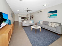 Stunning ground floor city apartment. - Palm Beach Accommodation