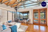 STUNNING WATERFRONT ESCAPE AT DALEYS POINT - Accommodation NSW