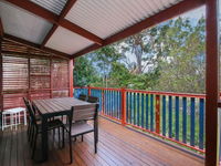 Stylish 3 Bedroom Family Home in Leafy Paddington - WA Accommodation