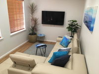 Stylish North Perth on Cafe strip - Surfers Paradise Gold Coast