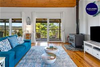 Stylish Renovated Home - Ocean Views - Fireplace - Accommodation Coffs Harbour