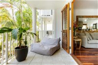 Stylish Tropical Oasis Apartment with Hot Tub and Four Pools - Accommodation Yamba