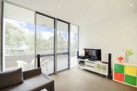 Sunny 3 Bedroom Apartment in Turrella - Australia Accommodation