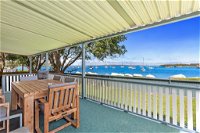 Sunset Beach House - Soldiers Point Sleeps 9 - Go Out