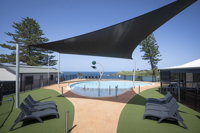 Surf Beach Holiday Park - Accommodation Perth