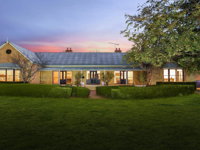 Sutton Downs - renovated country home on 100 acres - Accommodation ACT