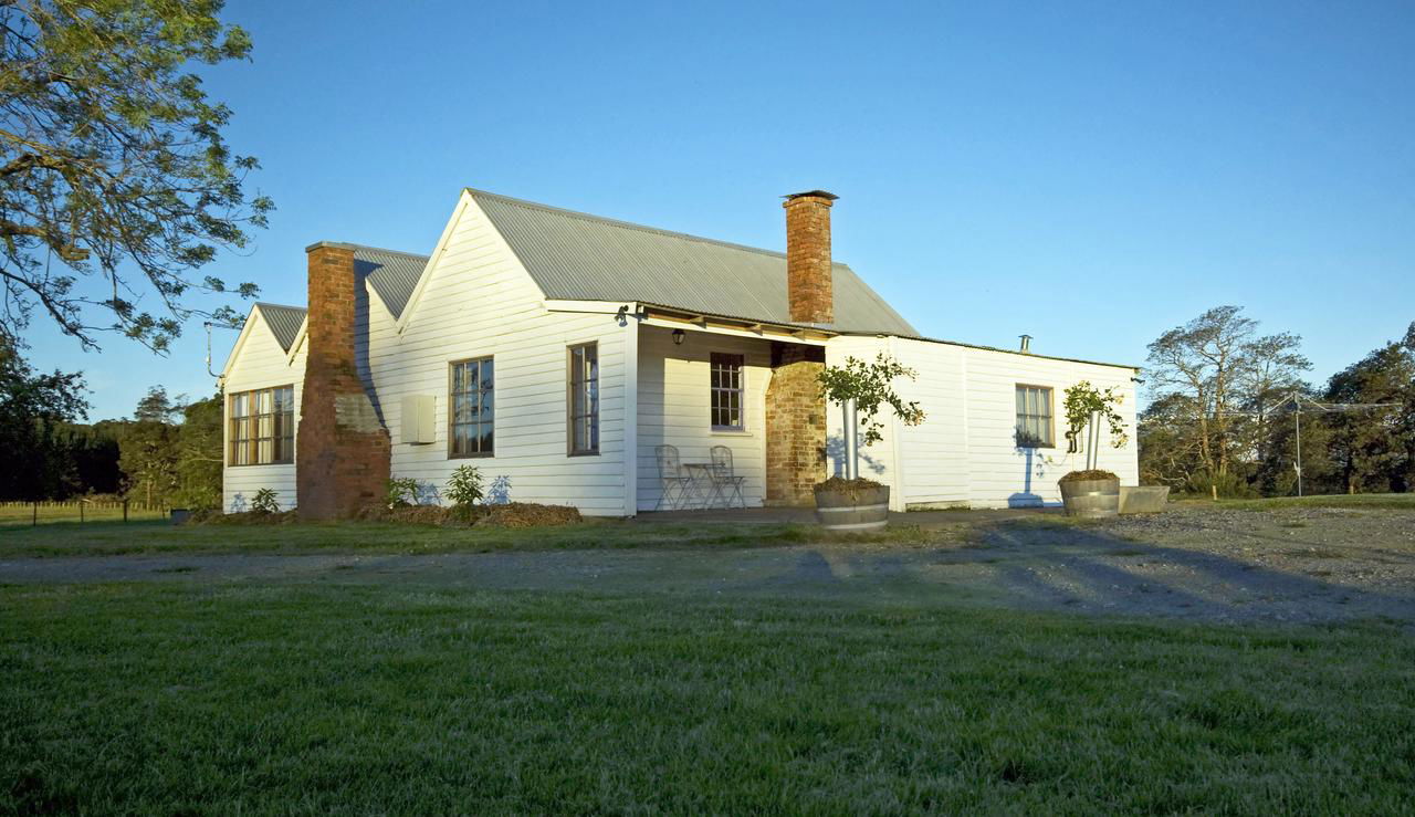 Nietta TAS Accommodation Airlie Beach