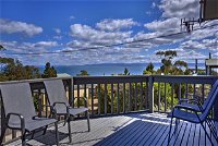 The Lookout  Large family house with views - Accommodation ACT