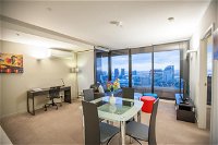 Southern Cross Serviced Apartments - Accommodation in Surfers Paradise