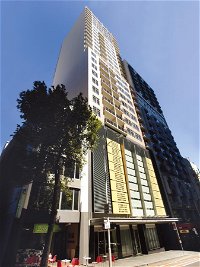 Oaks On Lonsdale - Accommodation in Surfers Paradise