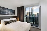 Experience Bella Hotel Apartments - Accommodation in Surfers Paradise