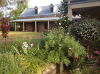 The Coach House on River and Park - WA Accommodation