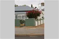 The Comfort Cottage on Williams - Redcliffe Tourism