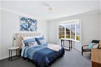 The Crescent - Pet Friendly - 1 Min to Beach - Maitland Accommodation