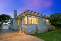 The Entrance North Lakeside Cottage - Accommodation Rockhampton