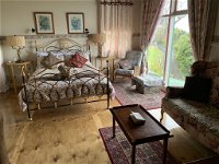 The Goat and Goose Bed  Breakfast - Bundaberg Accommodation