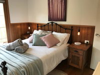 The Green Room Wattle Glen - Accommodation Directory