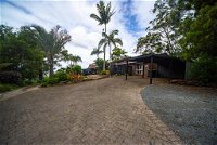 The Hillside Villa - Accommodation Sunshine Coast