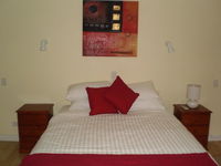 The Lakehouse Manor - Accommodation Brisbane