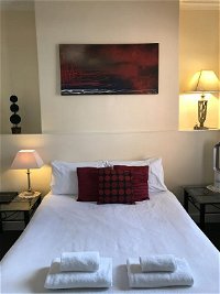 The Mews Motel - Accommodation QLD
