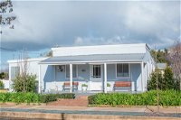 The Rested Guest 3 Bedroom Cottage West Wyalong - Great Ocean Road Tourism