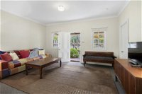 THE TEACHERS COTTAGE - Accommodation Airlie Beach