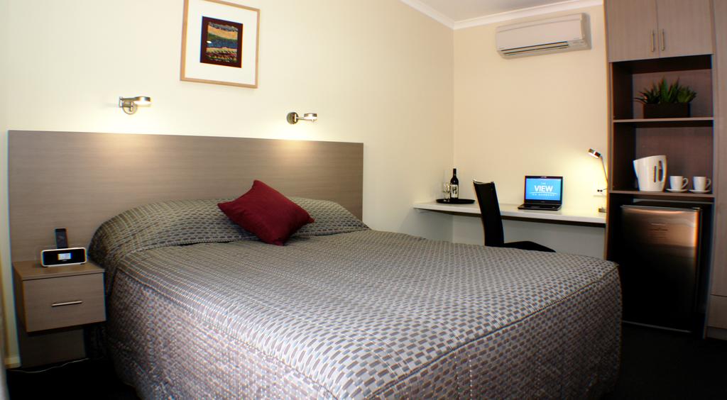 Mullingar WA Accommodation Search