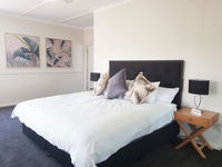 Theme Park Villas - 3 Min Drive to Movie World - Accommodation Redcliffe